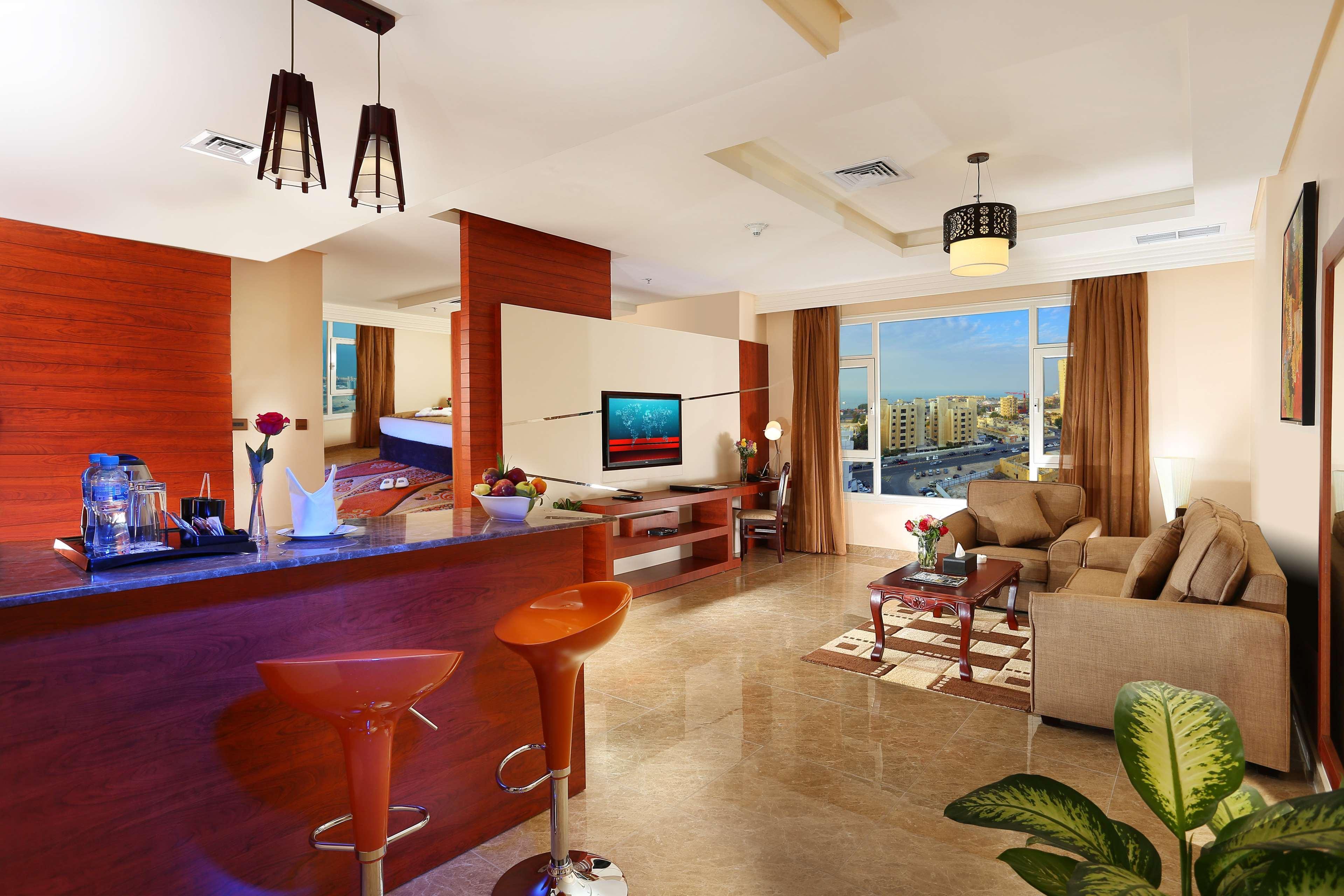 Best Western Plus Salmiya Kuwait City Bagian luar foto