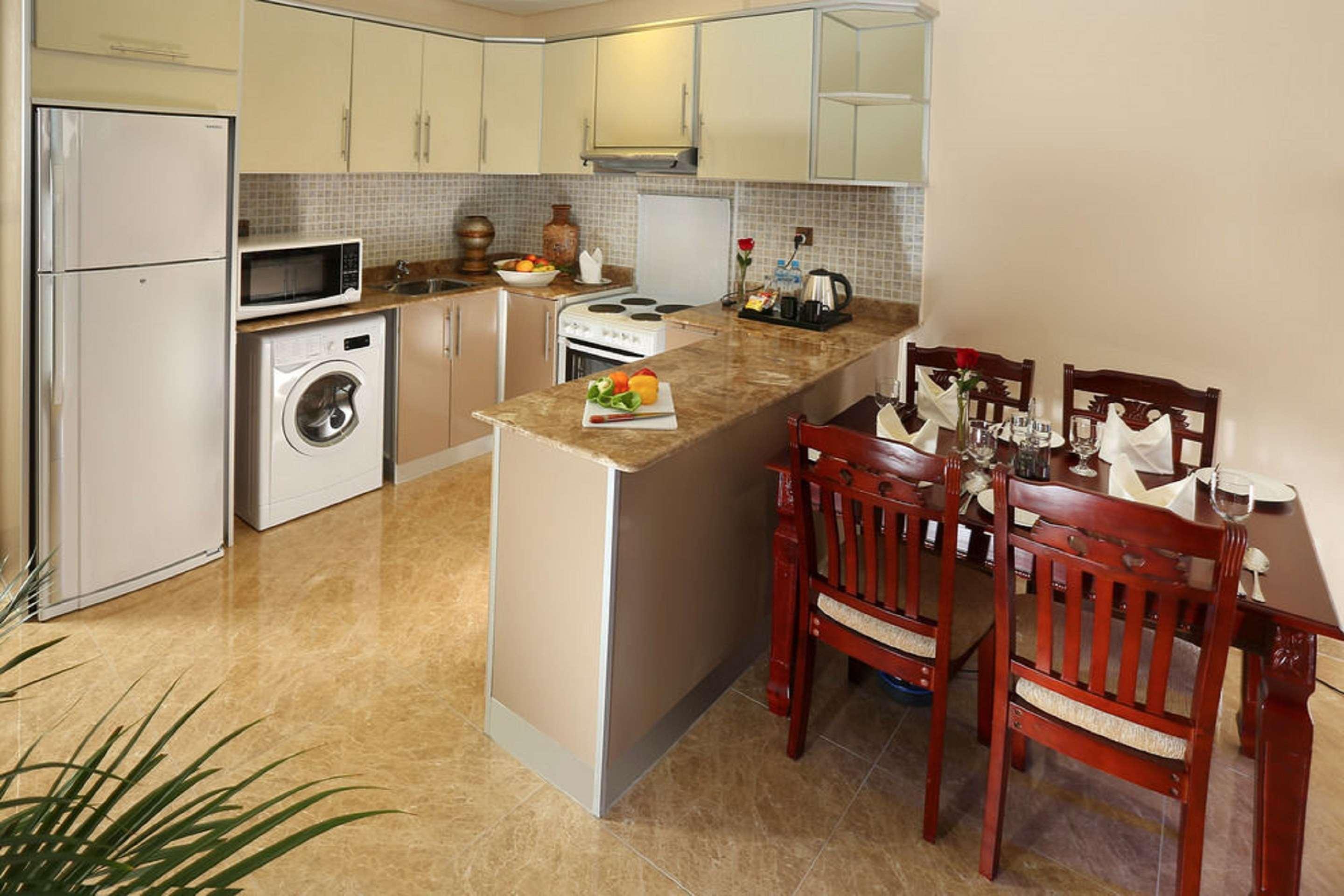 Best Western Plus Salmiya Kuwait City Bagian luar foto