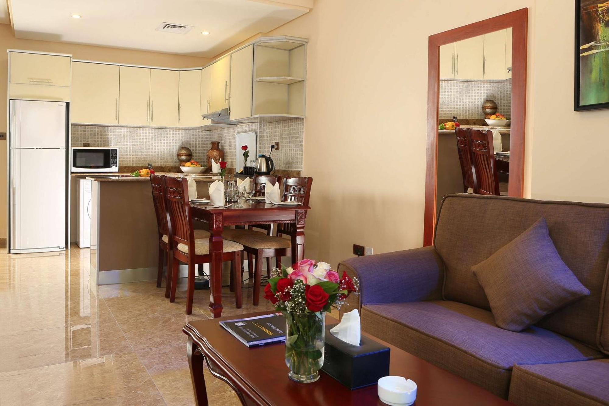 Best Western Plus Salmiya Kuwait City Bagian luar foto