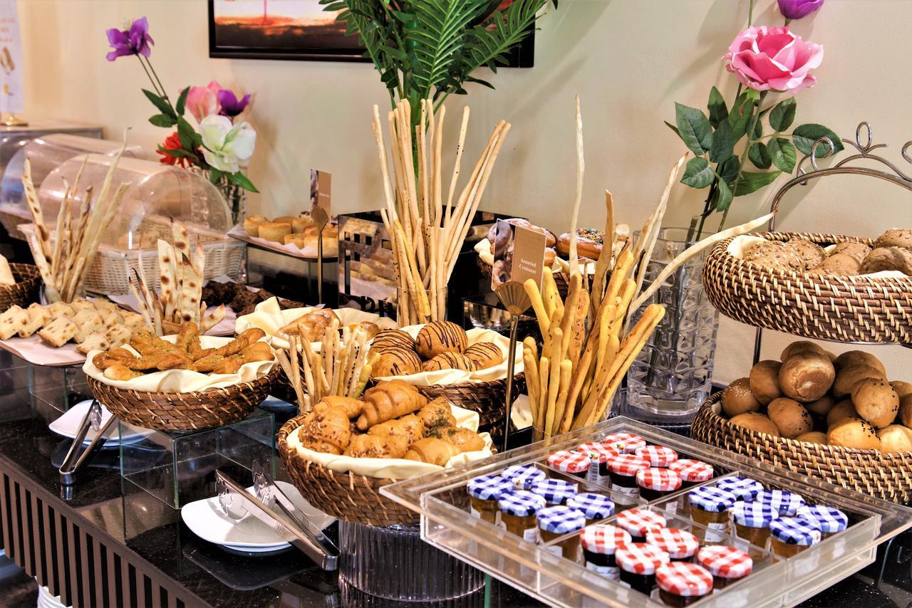 Best Western Plus Salmiya Kuwait City Bagian luar foto
