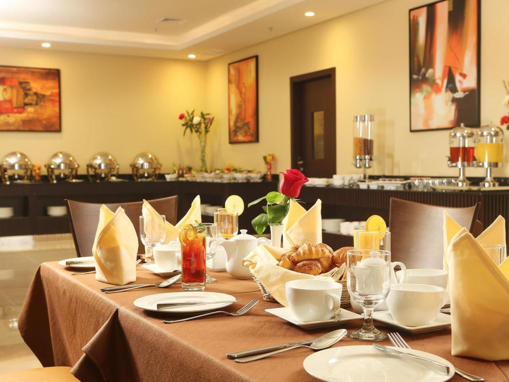 Best Western Plus Salmiya Kuwait City Bagian luar foto