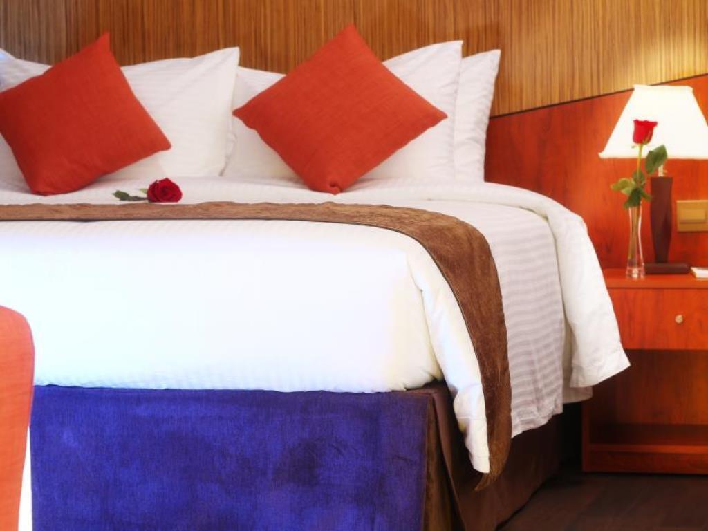 Best Western Plus Salmiya Kuwait City Bagian luar foto