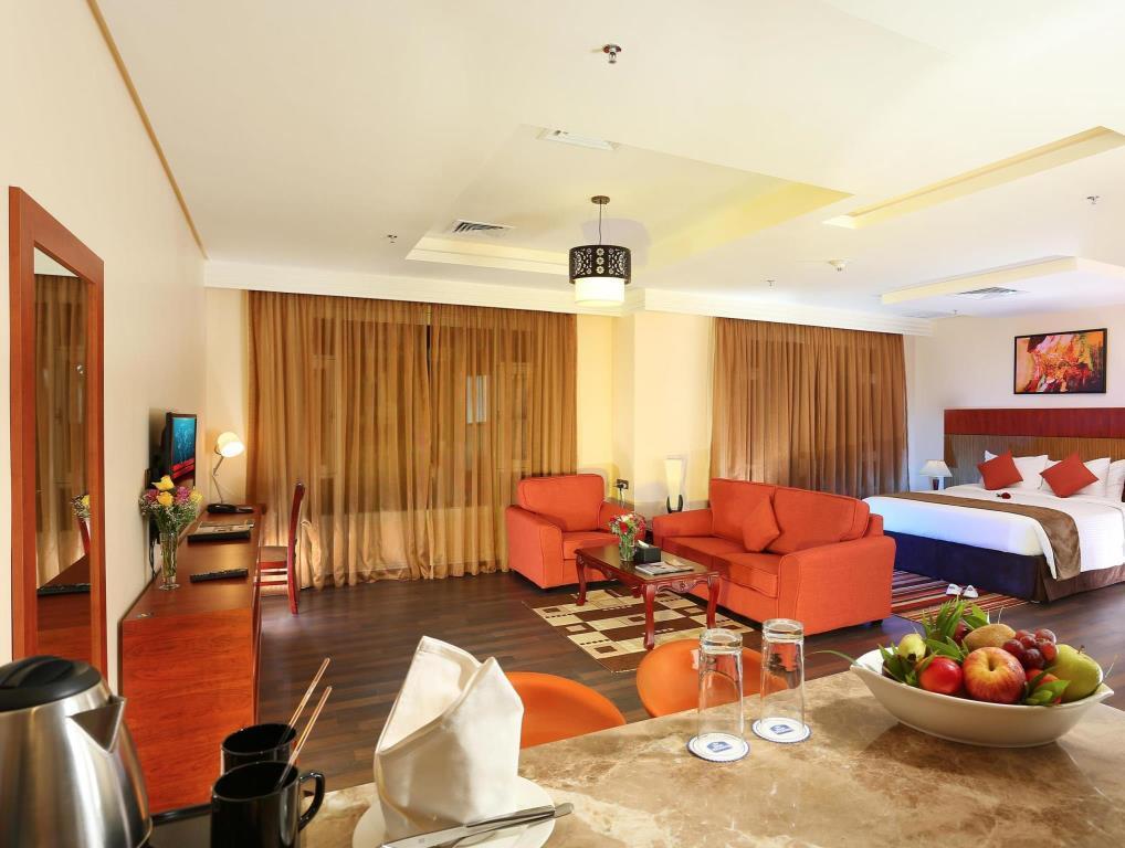 Best Western Plus Salmiya Kuwait City Bagian luar foto